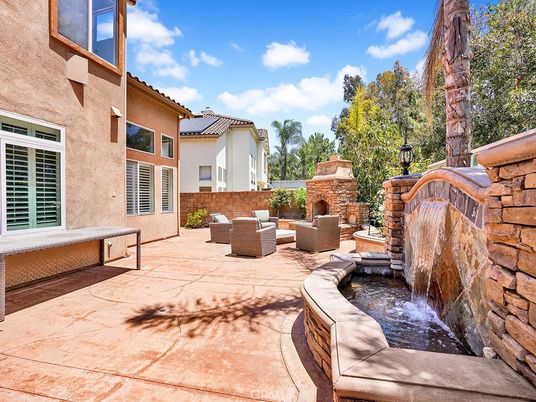Exterior, Fireplace