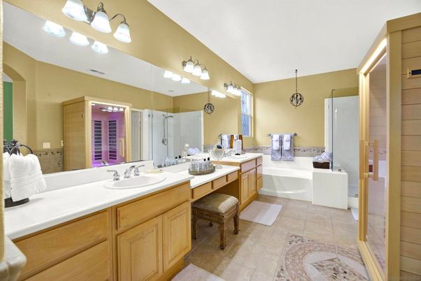 Bathroom, Dual Sink Vanities, Interior