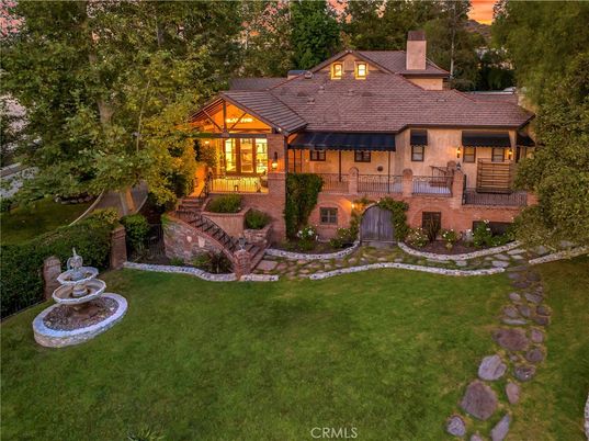 Backyard, Exterior, Facade, Log Home