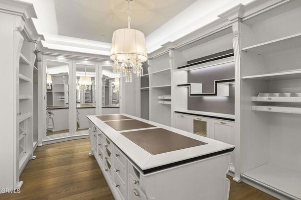 Chandelier, Interior, Walk-in Closets, Wood Texture Flooring
