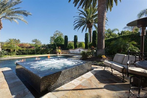 Exterior, Hot Tub, Pool