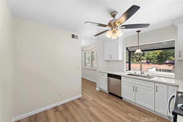 Interior, Kitchen, Pendant Lights, Wood Texture Flooring