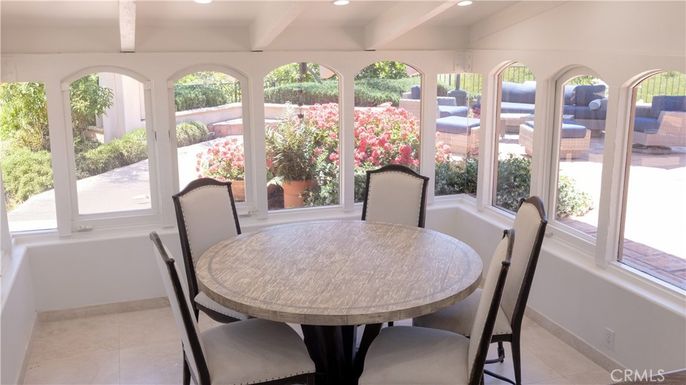Dining room, Interior, Recessed Lighting