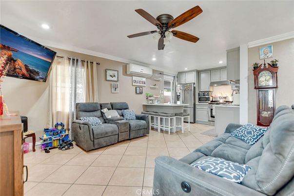 Interior, Kitchen, Living room, Recessed Lighting, Stainless Steel Appliances