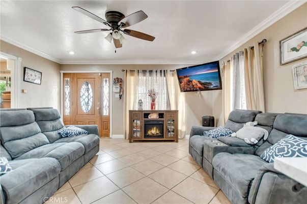Fireplace, Interior, Living room, Recessed Lighting