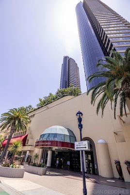Exterior, Facade, None