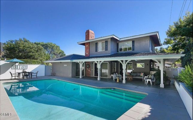 Exterior, Pool