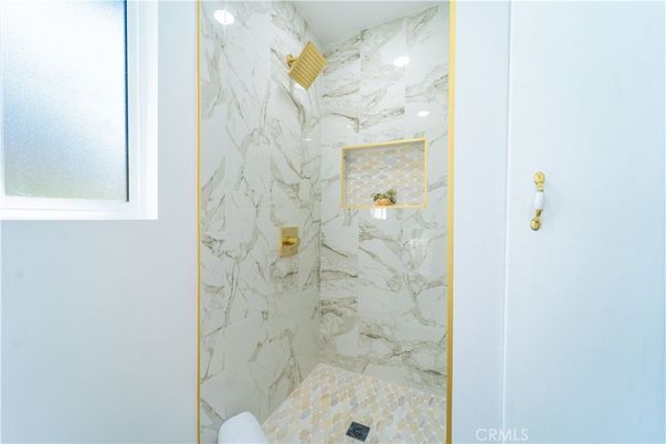 Bathroom, Interior, Marble Walls, Recessed Lighting