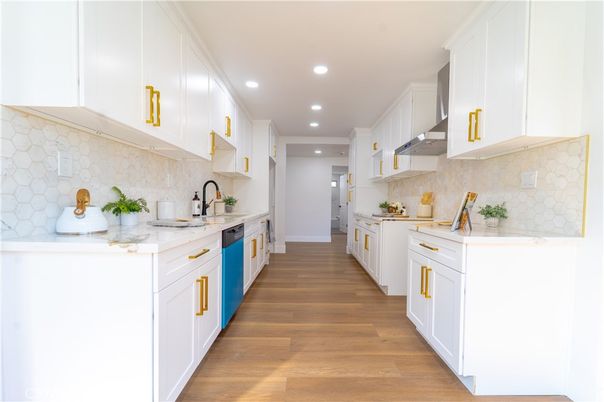 Interior, Kitchen, Recessed Lighting, Wood Texture Flooring