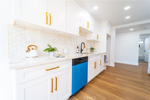 Interior, Kitchen, Recessed Lighting, Wood Texture Flooring