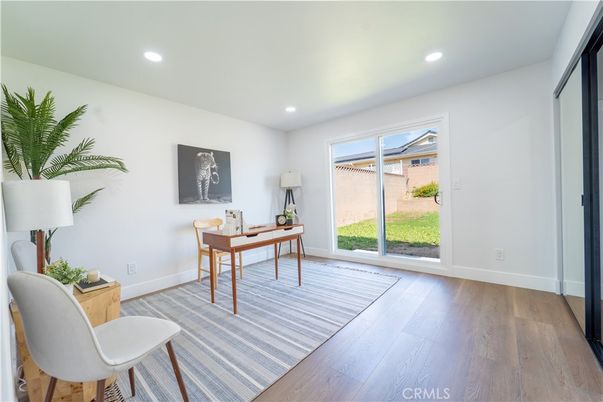 Home Office, Interior, Recessed Lighting, Wood Texture Flooring