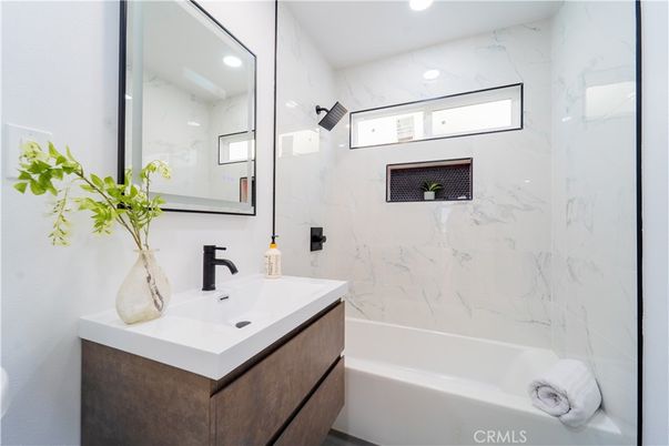 Bathroom, Interior, Marble Walls, Recessed Lighting