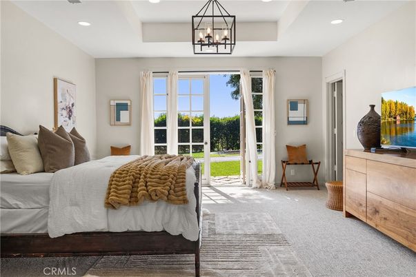 Bedroom, Chandelier, Interior, Pendant Lights, Recessed Lighting