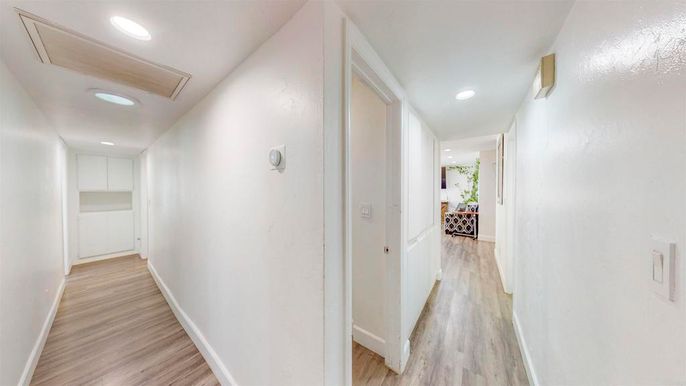 Interior, Recessed Lighting, Wood Texture Flooring