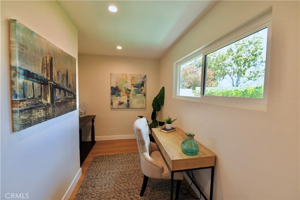 Home Office, Interior, Recessed Lighting, Wood Texture Flooring