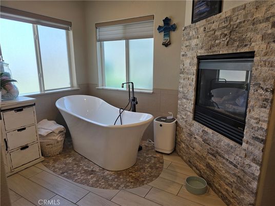 Bathroom, Fireplace, Free Standing Baths, Interior
