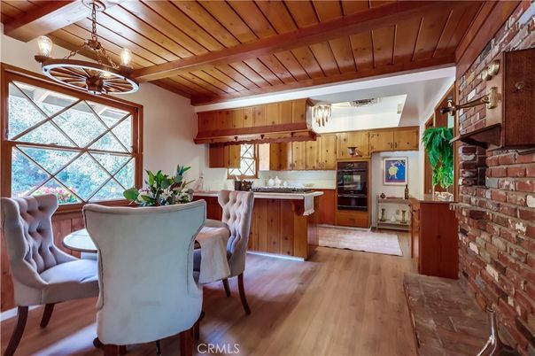 Chandelier, Dining room, Interior, Kitchen, Pendant Lights, Stone Walls, Wooden Beams, Wooden Ceilings, Wood Texture Flooring