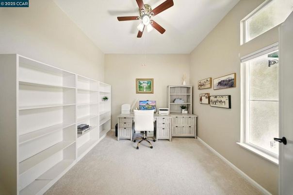 Home Office, Interior