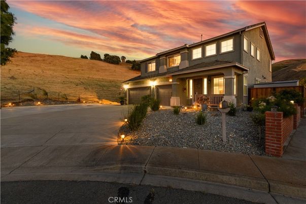 Exterior, Facade, American Craftsman