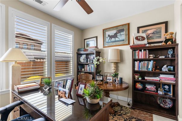 Home Office, Interior