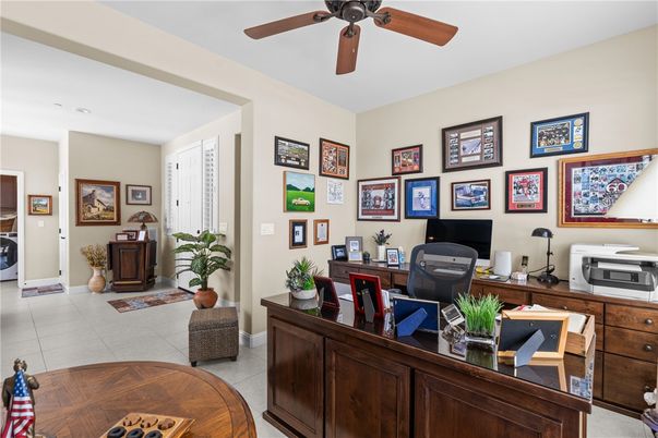 Home Office, Interior