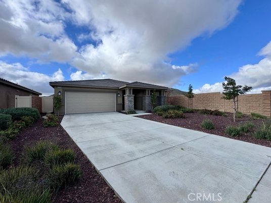 Attached, Exterior, Facade, Brick Facade, Ranch