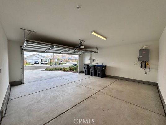 Garage, Interior