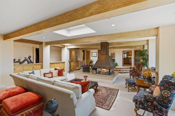 Fireplace, Interior, Living room, Recessed Lighting