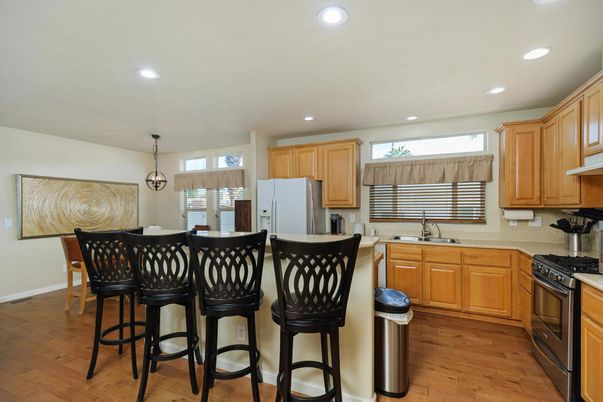 Dining room, Interior, Kitchen, Pendant Lights, Recessed Lighting, Wood Texture Flooring