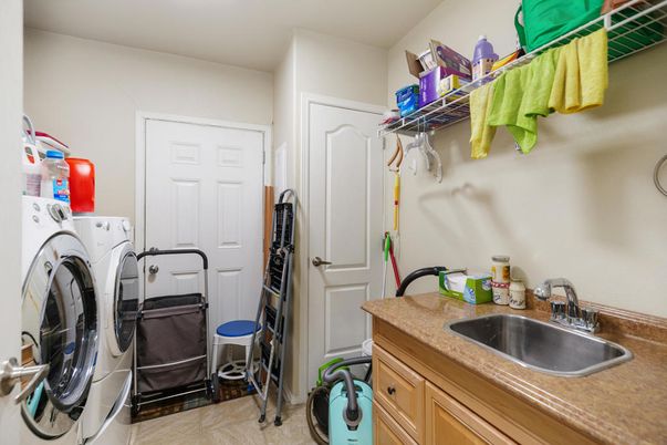 Interior, Washer