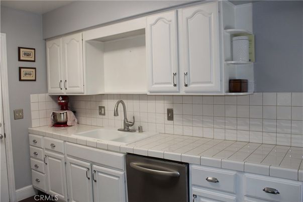 Interior, Kitchen, Tile Countertops