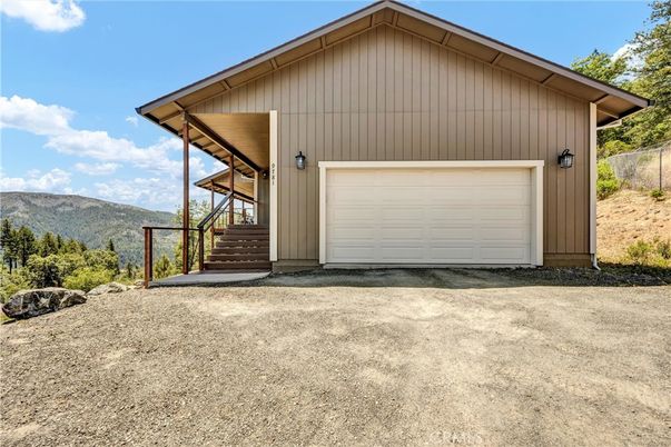 Detached Garage, Exterior