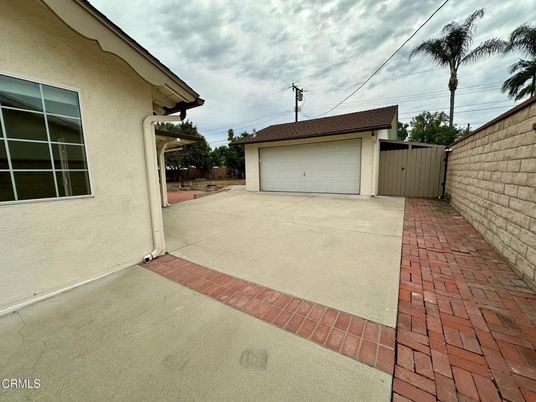 Detached Garage, Exterior