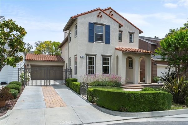 Attached, Exterior, Facade, Spanish Mediterranean