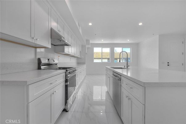 Interior, Kitchen, Marble, Recessed Lighting, Stainless Steel Appliances