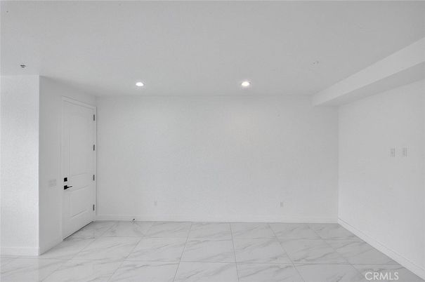 Empty room, Interior, Marble, Recessed Lighting