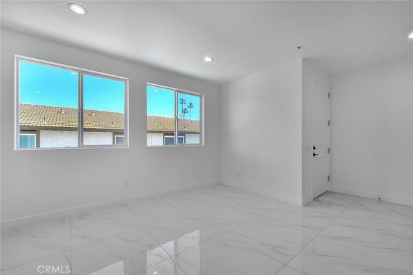 Empty room, Interior, Marble, Recessed Lighting