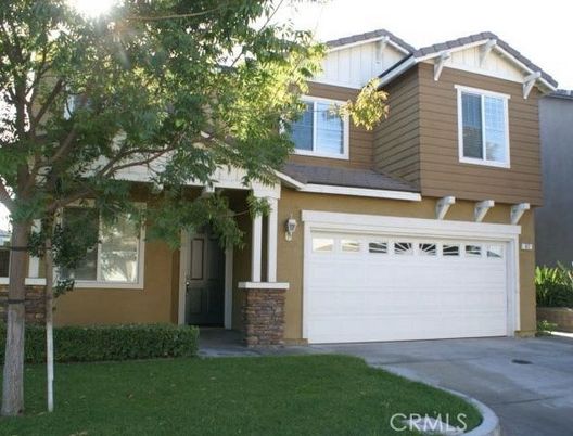 Attached, Exterior, Facade, American Craftsman