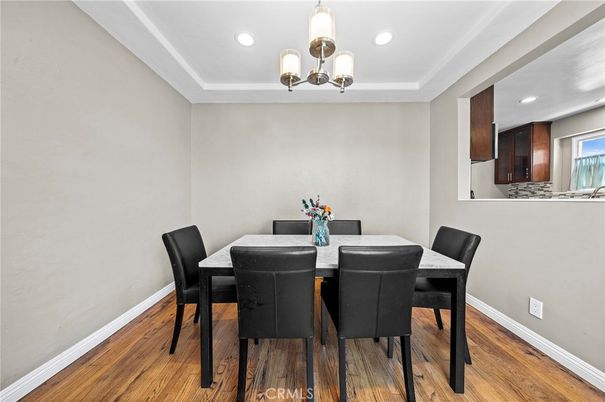 Chandelier, Dining room, Interior, Recessed Lighting, Wood Texture Flooring