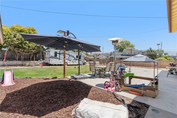 Backyard, Exterior, Playground