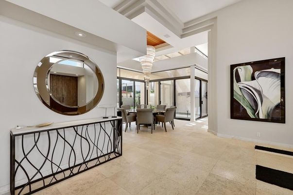 Dining room, Interior, Recessed Lighting