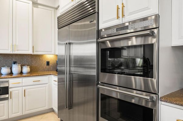 Interior, Kitchen, Stainless Steel Appliances
