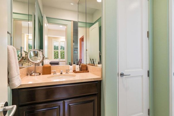 Bathroom, Interior, Recessed Lighting