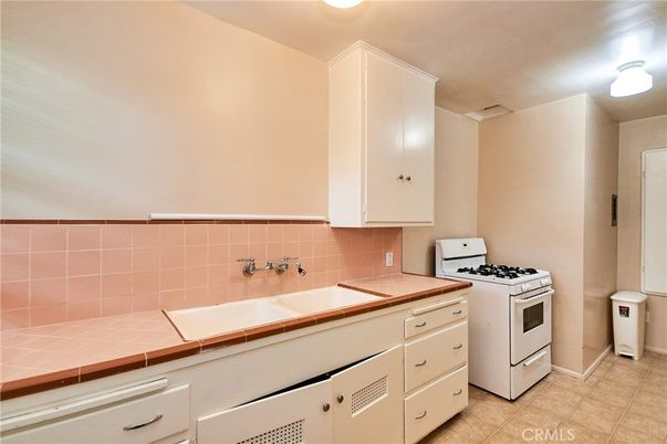 Interior, Kitchen, Tile Countertops