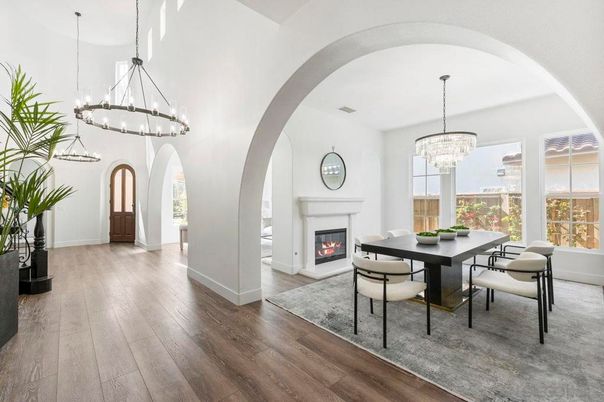 Chandelier, Dining room, Fireplace, Interior, Wood Texture Flooring