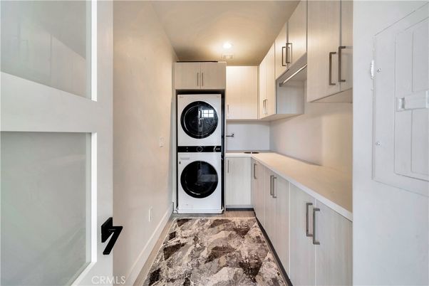 Interior, Recessed Lighting, Utility Closets, Washer