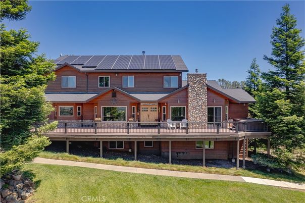 Backyard, Exterior, Facade, Solar Panels, Log Home