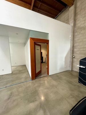 Empty room, Interior, Wooden Beams
