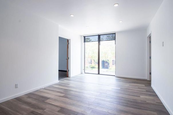 Empty room, Interior, Recessed Lighting, Wood Texture Flooring