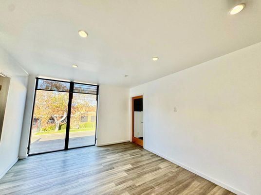 Empty room, Interior, Recessed Lighting, Wood Texture Flooring